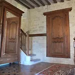 Le Chateau D'asnieres En Bessin