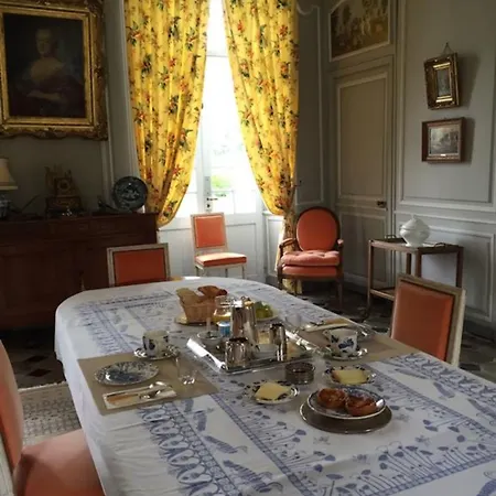 Le Chateau D'asnieres En Bessin Bed and Breakfast Asnieres-en-Bessin