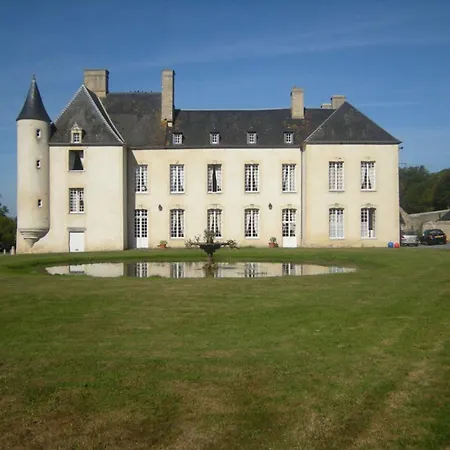 Le Chateau D'asnieres En Bessin