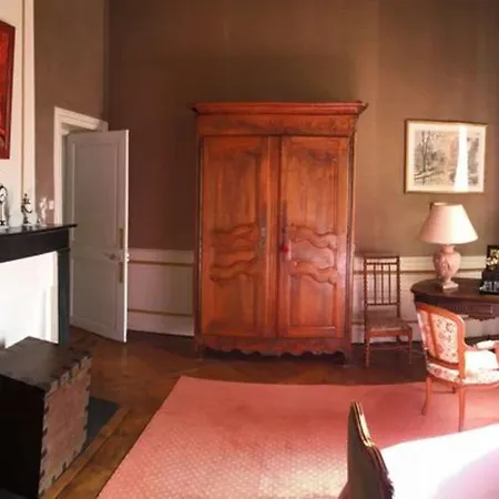 Bed and Breakfast Le Chateau D'asnieres En Bessin