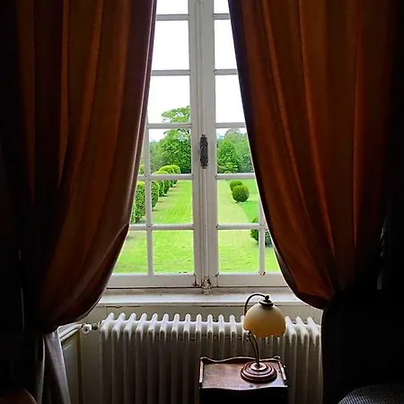 B&B Le Chateau D'asnieres En Bessin