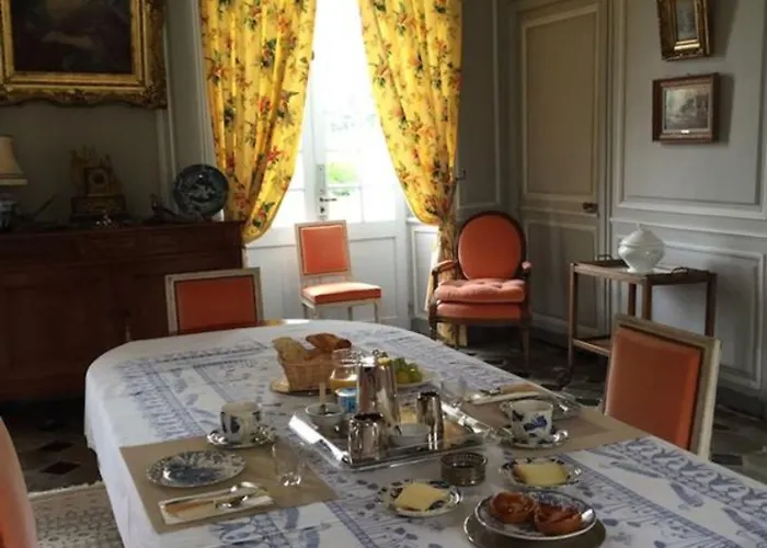 Le Chateau D'asnieres En Bessin Bed & Breakfast Asnieres-en-Bessin