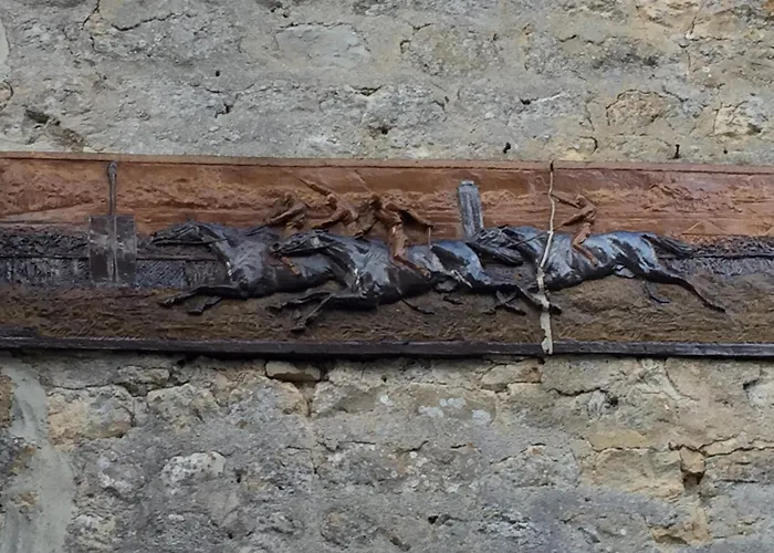 Le Chateau D'asnieres En Bessin